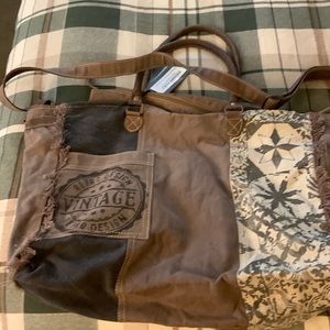 Myra weekender new with tags